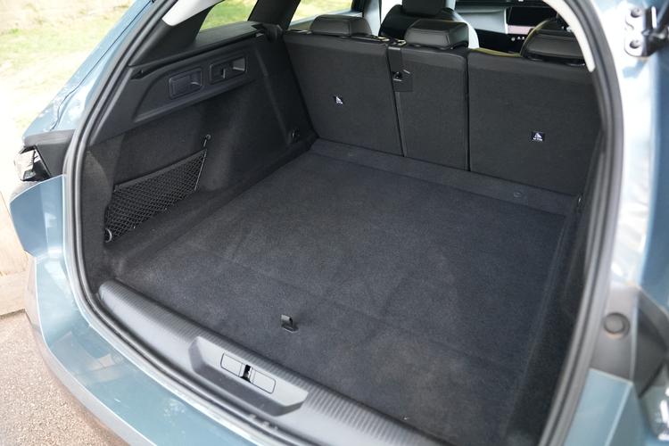 PEUGEOT 308 SW ESTATE 1.6 Plug-in Hybrid 195 GT 5dr e-DSC7